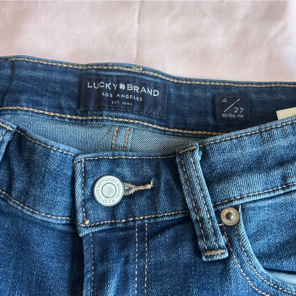 Lucky Brand Skinny Jeans - Size 4 / 27” Waist - Picture 4 of 5